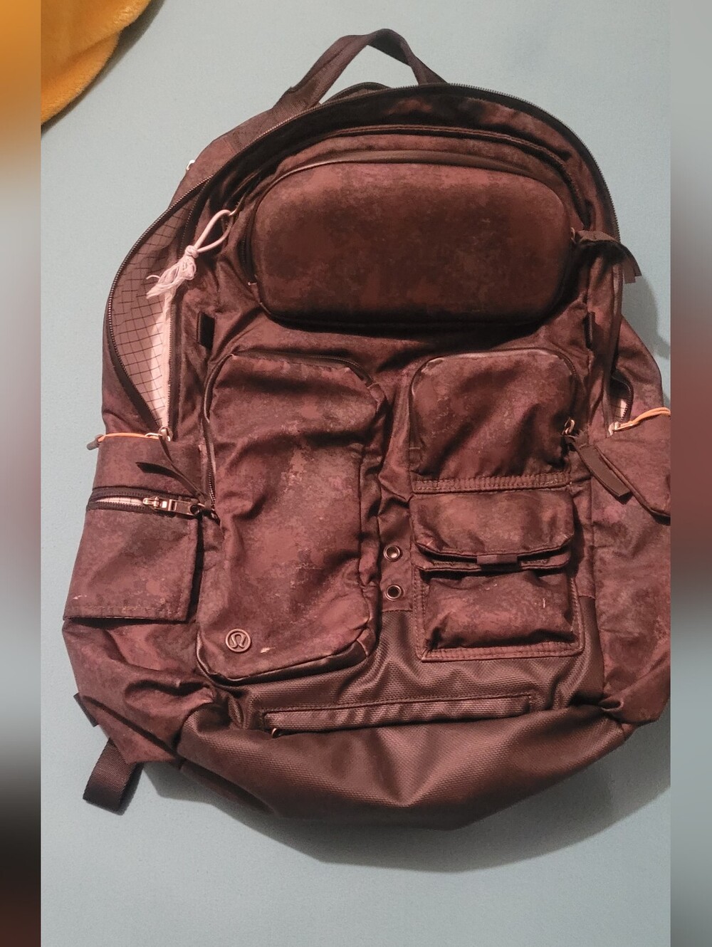 lululemon athletica Men's Dark Brown Multi-Pocket Backpack